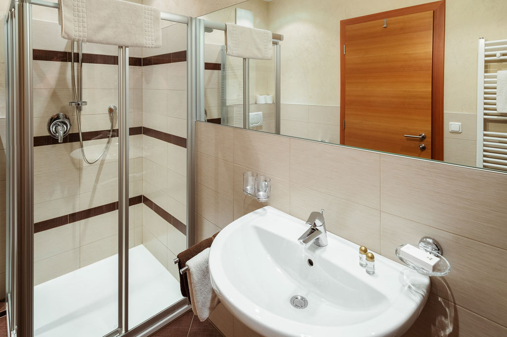 glass shower doors for small bathrooms